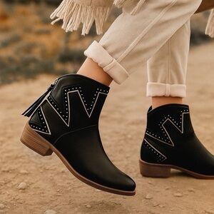 UGG Lars Sunburst Black Leather Western Ankle Boots 7